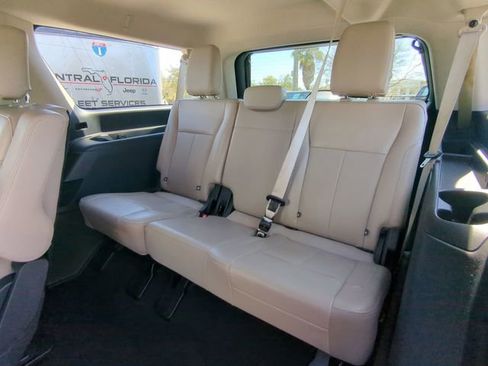 Used 2024 Ford Expedition Max XLT image 16