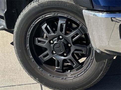 Used 2015 Toyota Tundra SR5 w/ SR5 Upgrade Package image 8