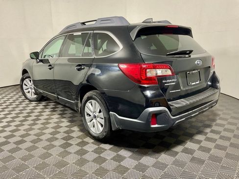 Used 2019 Subaru Outback 2.5i Premium w/ Popular Package #2 AWD/4WD image 12