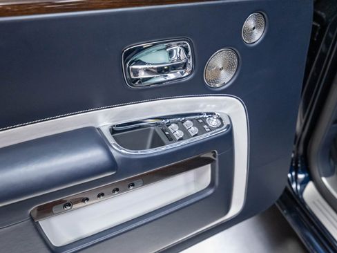 Used 2018 Rolls-Royce Ghost RWD image 7