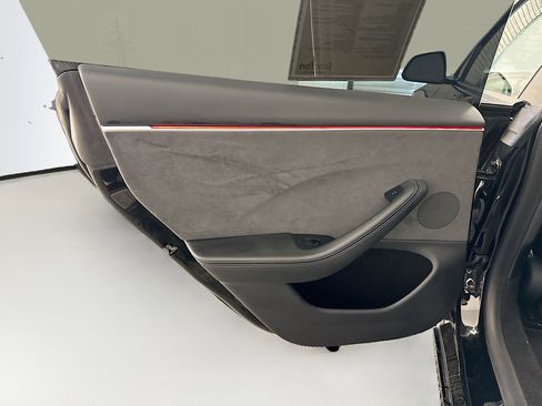 Used 2024 Tesla Model 3 Long Range image 26