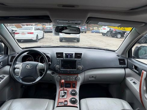 Used 2010 Toyota Highlander Limited image 21