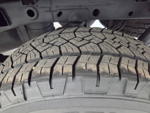 Used 2019 Ford F150 XL w/ Equipment Group 101A Mid AWD/4WD image 15