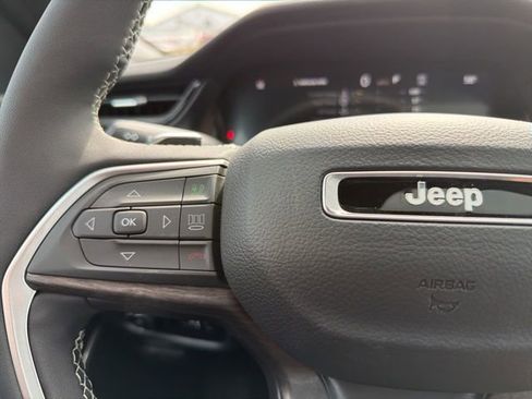 New 2026 Jeep Grand Cherokee Limited w/ Limited Altitude Package image 24
