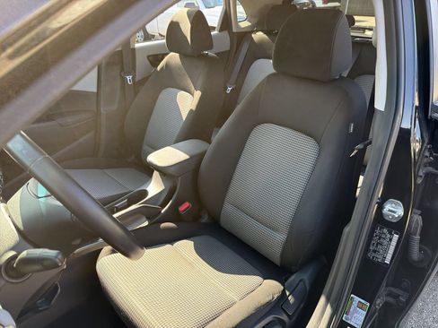 Used 2019 Hyundai Kona SEL AWD/4WD image 17