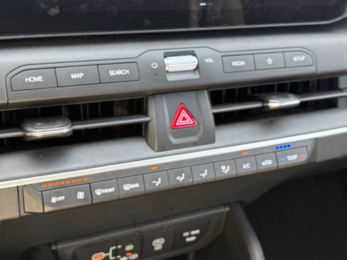 Used 2025 Kia K4 FWD image 13