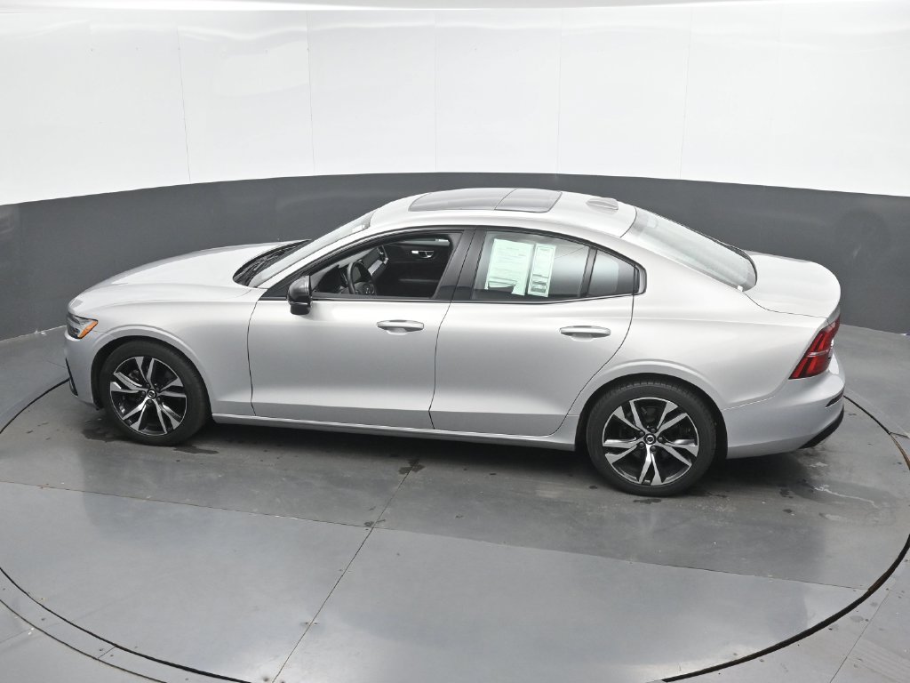 Used 2024 Volvo S60 B5 Core FWD image 37