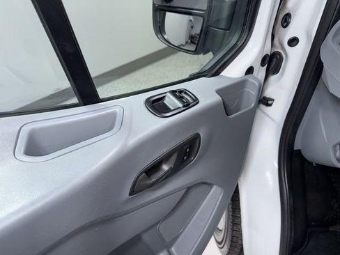 Used 2019 Ford Transit 250 130 Low Roof w/ Exterior Upgrade Package image 6