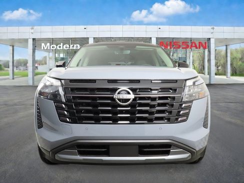 New 2026 Nissan Pathfinder Platinum AWD/4WD image 8