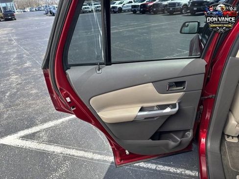 Used 2013 Ford Edge SEL FWD image 28