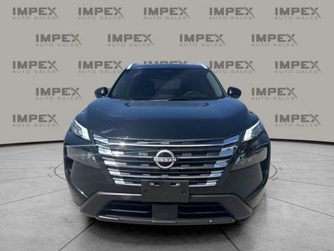 Used 2024 Nissan Rogue SV w/ SV Premium Package AWD/4WD image 8