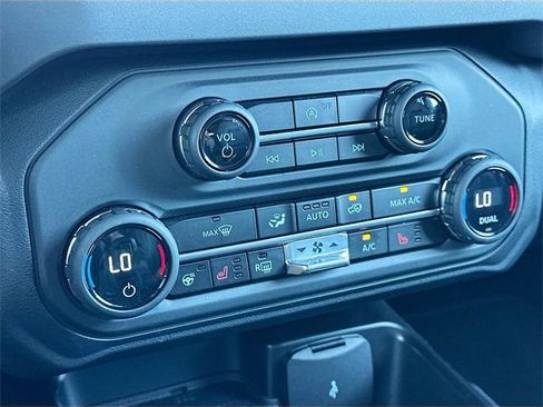 Used 2025 Ford Bronco Outer Banks image 16