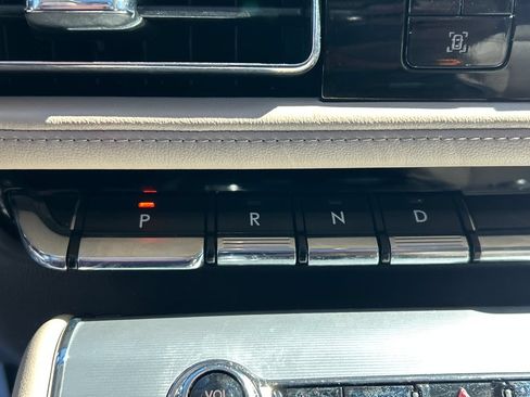 Certified 2024 Lincoln Aviator AWD w/ Premium Package image 26