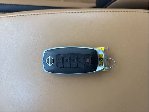 Used 2025 Nissan Sentra SV w/ SV Premium Package image 20