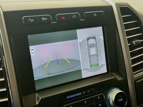 Used 2018 Ford F150 Platinum w/ Equipment Group 701A Luxury image 46