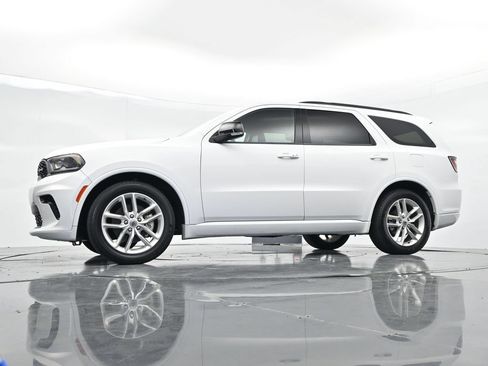 Used 2024 Dodge Durango GT RWD image 24