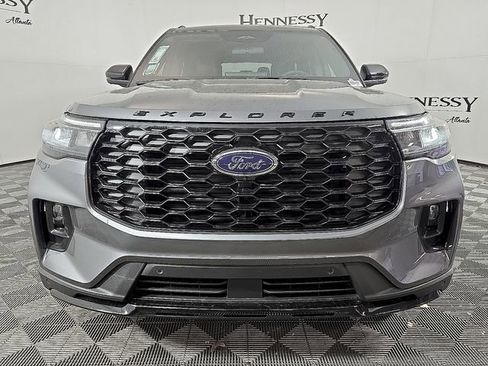 Used 2026 Ford Explorer ST-Line image 2