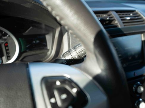 Used 2015 Ford Explorer XLT w/ Equipment Group 202A image 14