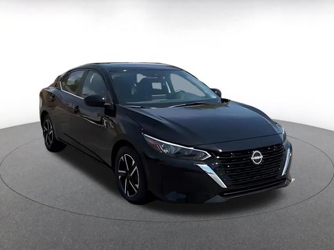Used 2025 Nissan Sentra SV FWD image 3