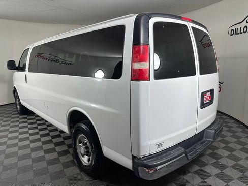 Used 2017 Chevrolet Express 3500 LT w/ LT Preferred Equipment Group RWD image 4