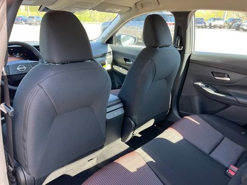 New 2026 Nissan Sentra SR w/ Floor Mat Package FWD image 33