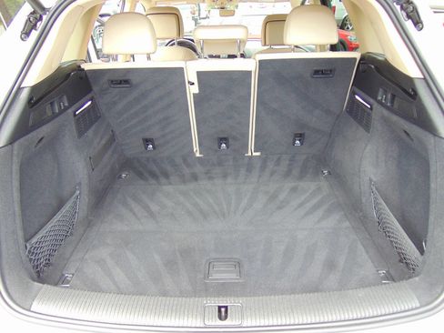 Used 2022 Audi Q5 2.0T Premium Plus w/ Premium Plus Package image 12