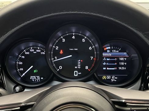 Used 2023 Porsche Macan image 5