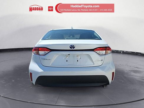 Used 2024 Toyota Corolla LE w/ LE Convenience Package AWD/4WD image 4