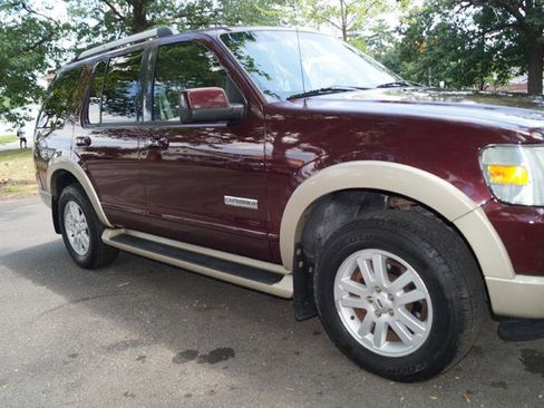 Used 2006 Ford Explorer Eddie Bauer image 13