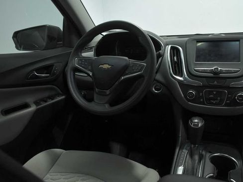 Used 2021 Chevrolet Equinox LS w/ LS Convenience Package FWD image 23