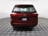 Used 2015 Toyota Sienna L image 6