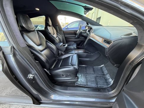 Used 2019 Tesla Model X Long Range image 32