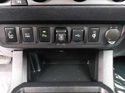 Used 2023 Toyota Tacoma TRD Sport image 29