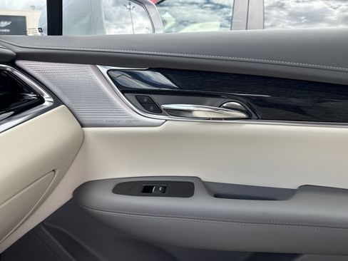 Used 2020 Cadillac XT6 Premium Luxury image 20