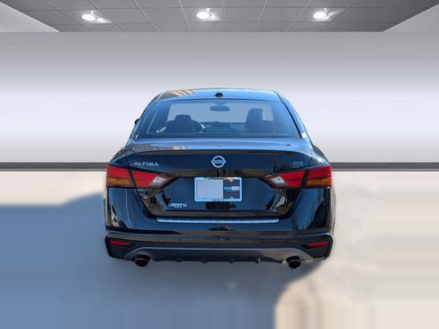 Used 2021 Nissan Altima 2.5 SR w/ SR Premium Package image 10