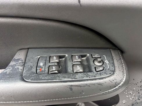 Used 2025 Volvo S60 B5 Core image 13