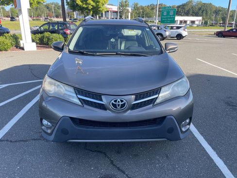Used 2013 Toyota RAV4 Limited image 1