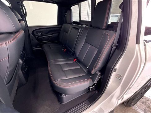 Used 2024 Nissan Titan PRO-4X w/ Pro-4x Convenience Package AWD/4WD image 20