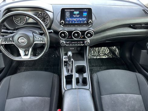 Used 2022 Nissan Sentra SR w/ Midnight Edition image 13