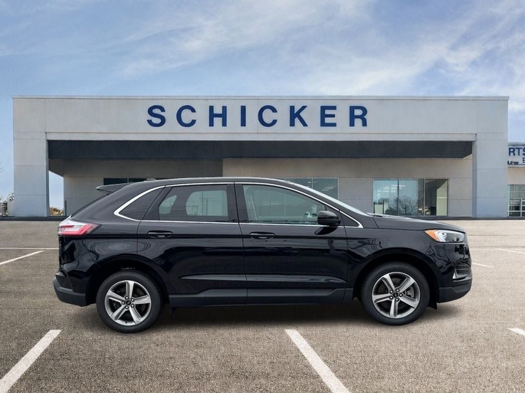 Used 2024 Ford Edge SEL w/ Convenience Package AWD/4WD image 2