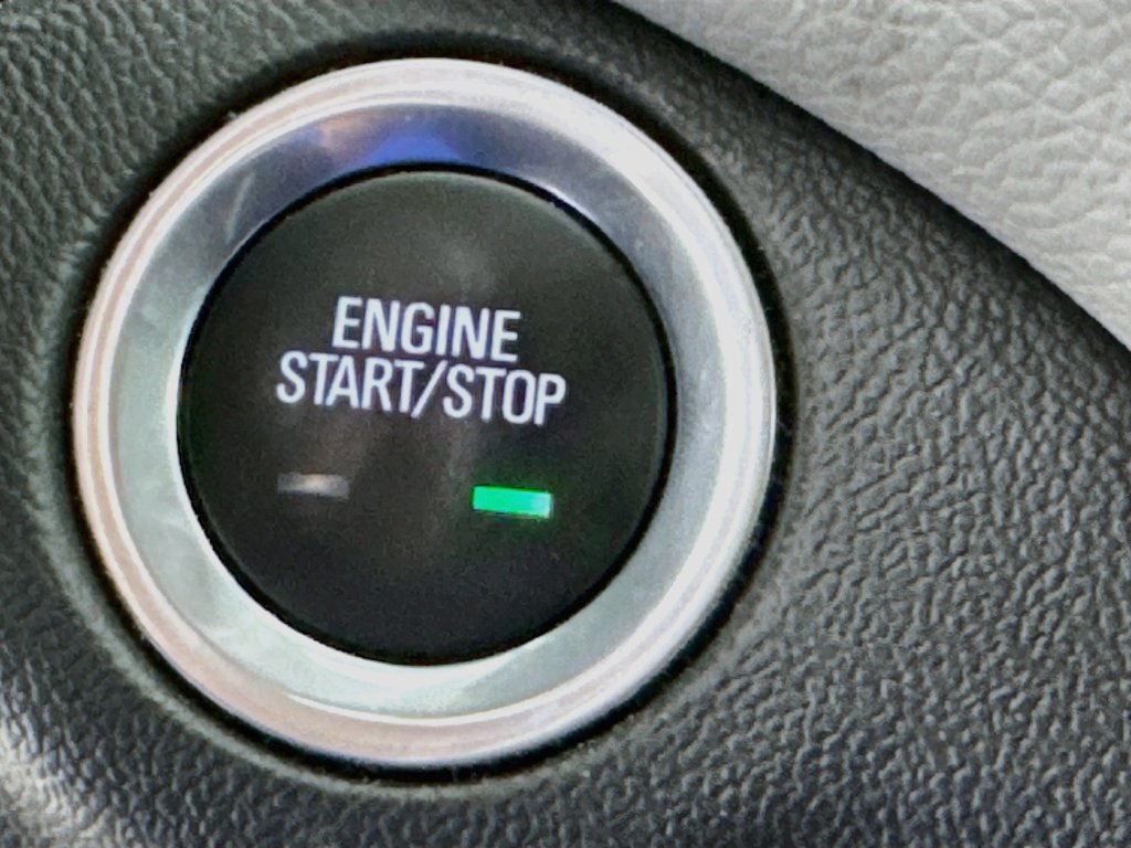 Used 2024 Chevrolet Equinox LT FWD image 19