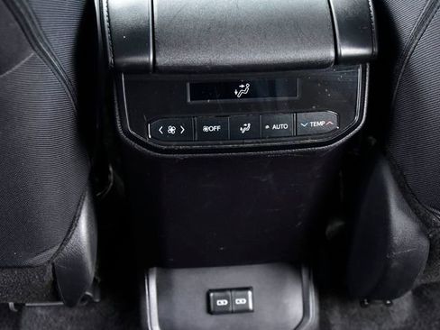 Certified 2024 Toyota Highlander LE image 17