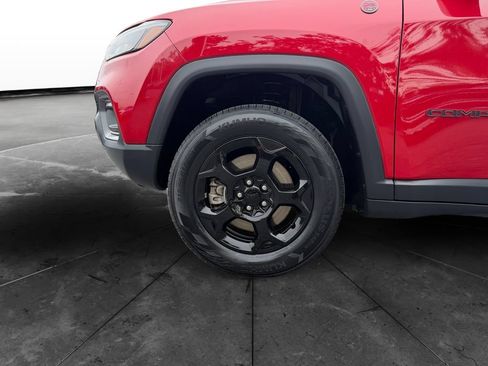 Used 2023 Jeep Compass Trailhawk w/ Sun and Sound Group AWD/4WD image 14