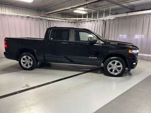 Used 2025 RAM 1500 Big Horn AWD/4WD image 8