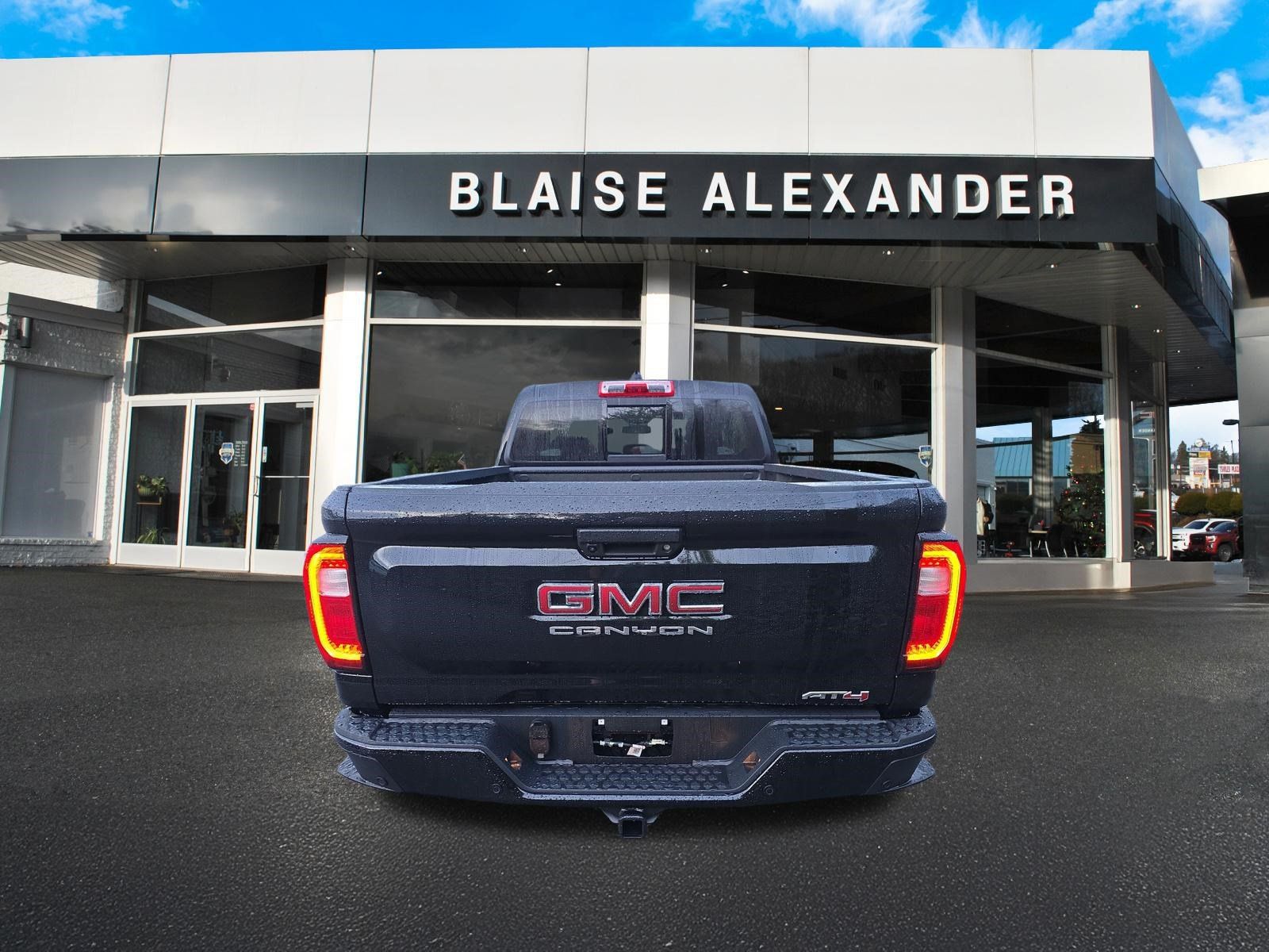 New 2026 GMC Canyon AT4 w/ Technology Plus Package AWD/4WD image 4