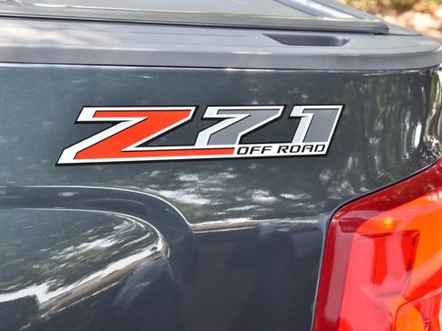 Used 2017 Chevrolet Silverado 1500 LTZ Z71 AWD/4WD image 42