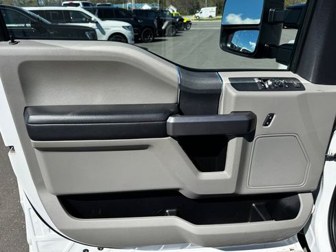 Used 2022 Ford F250 XLT AWD/4WD image 10