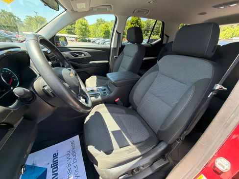 Used 2019 Chevrolet Traverse LT FWD image 23