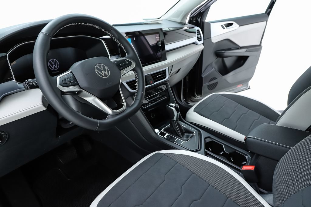 New 2026 Volkswagen Taos SE FWD image 56