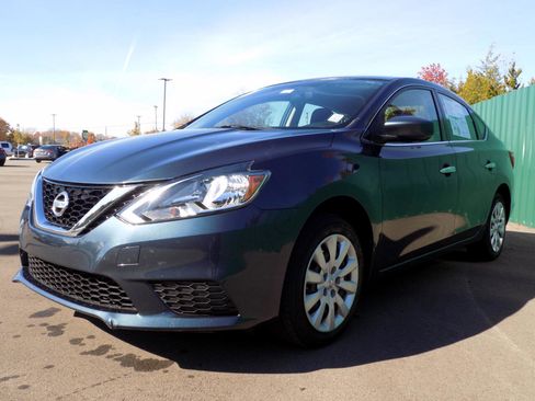 Used 2016 Nissan Sentra SV image 3